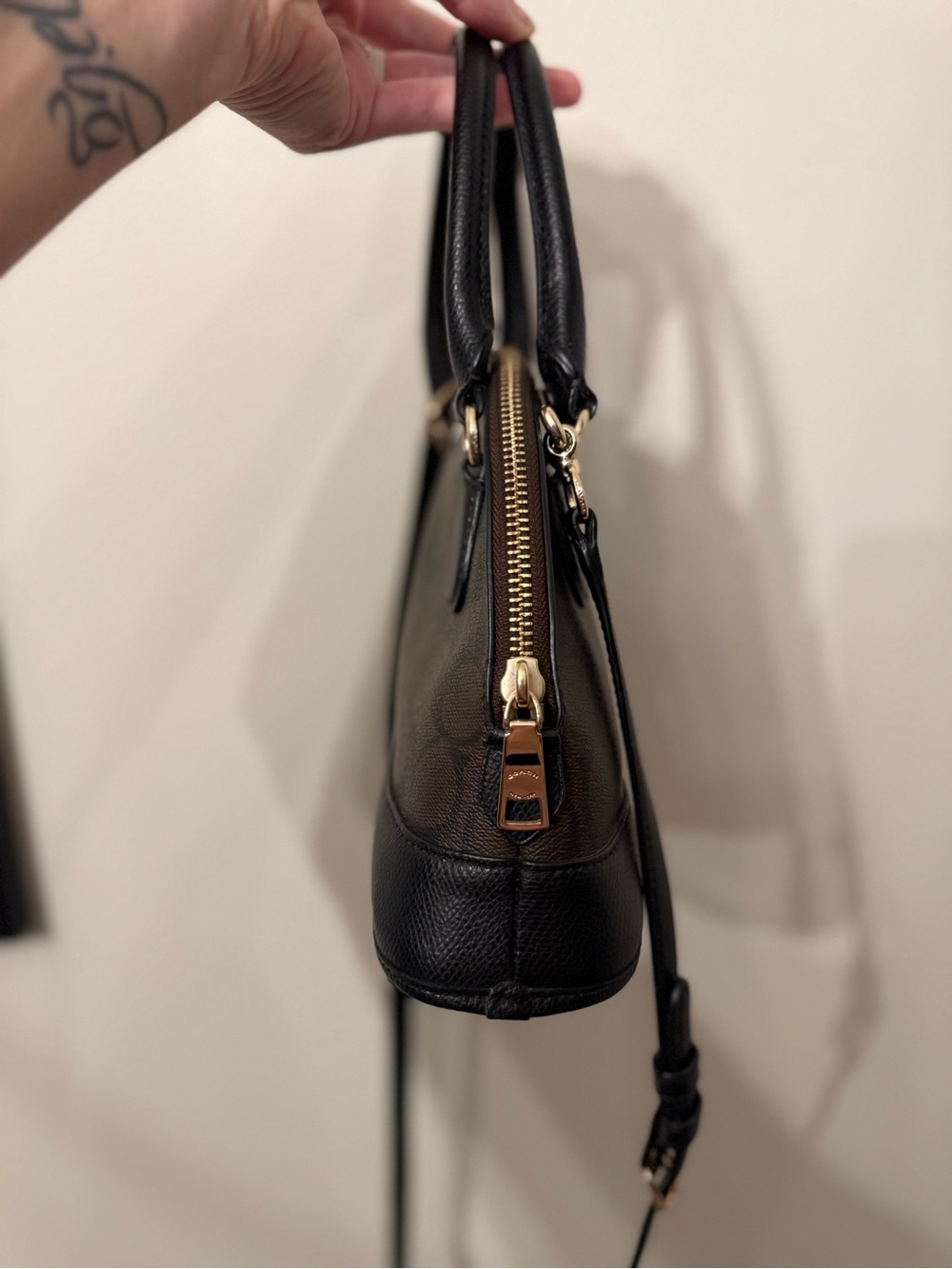 Coach Brown and Black Signature Dome Satchel with Gold Hardware - Picture 2 of 6